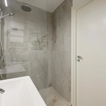 아파트 Stylish Renovated In Centre 탈린