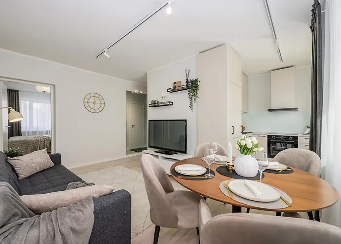 Newly Renovated 1-bedroom In The Heart Of *