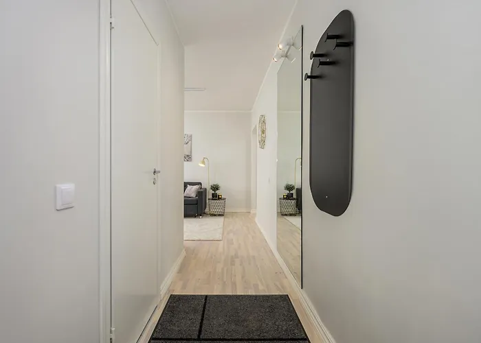 Newly Renovated 1-bedroom In The Heart Of