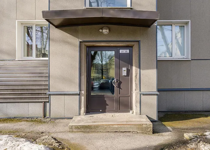 Newly Renovated 1-bedroom In The Heart Of アパート