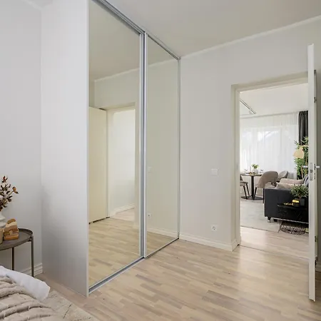Newly Renovated 1-bedroom In The Heart Of טאלין